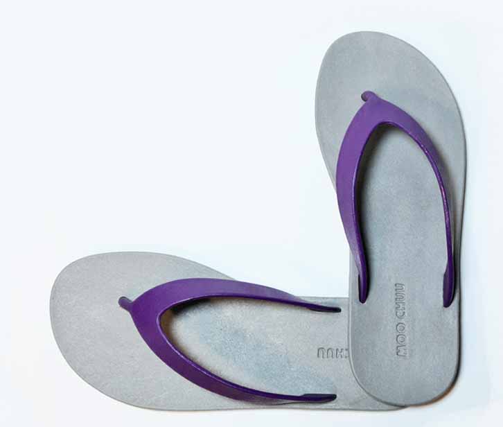 Flippy grey sole violet strap